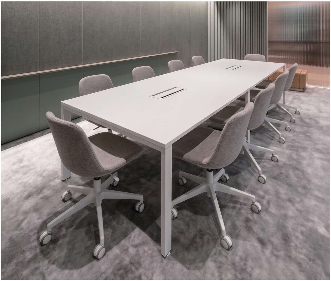 MEETING SPACES (회의 공간)